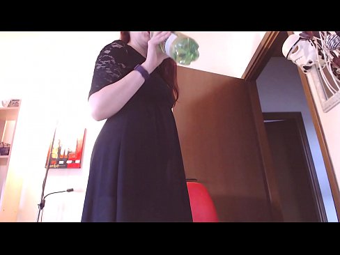 ❤️ Ein unterwürfiger Sklave, der schmutzige und üppige Höschen liebt, wird gezwungen zu masturbieren, nachdem er dieses Video gesehen hat! ☑ Sex video bei de.basseyn-vsem.ru ﹏