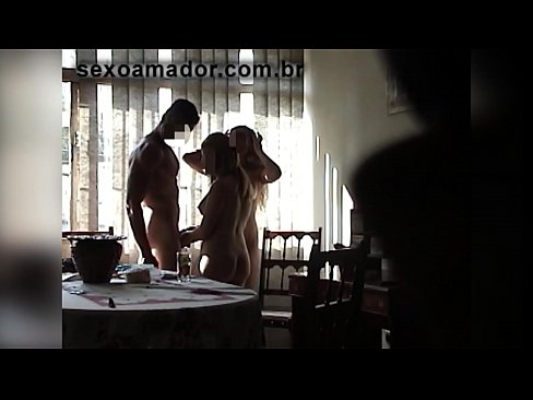 ❤️ Sex-Freunde laden einen riesigen Mann und einen Dreier mit ihm ein ☑ Sex video bei de.basseyn-vsem.ru ﹏