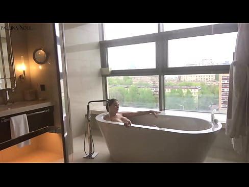 ❤️ Riesiges Babe wichst leidenschaftlich ihre Muschi im Badezimmer ☑ Sex video bei de.basseyn-vsem.ru ﹏